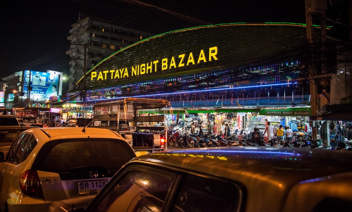 Ночной шоппинг в Патайе