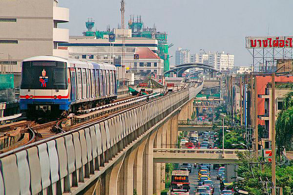 Небесный поезд в Бангкоке